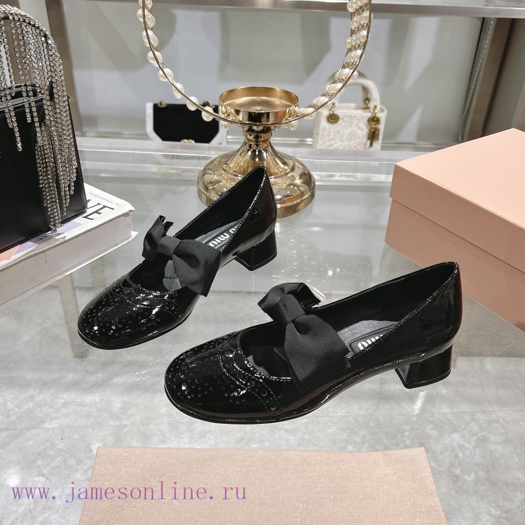 Top TierMIU MIU SS25 Early Spring Fashion Show New Retro Thick Heel Round Head Mary Jane Bow El m9rjgdat - Image 4