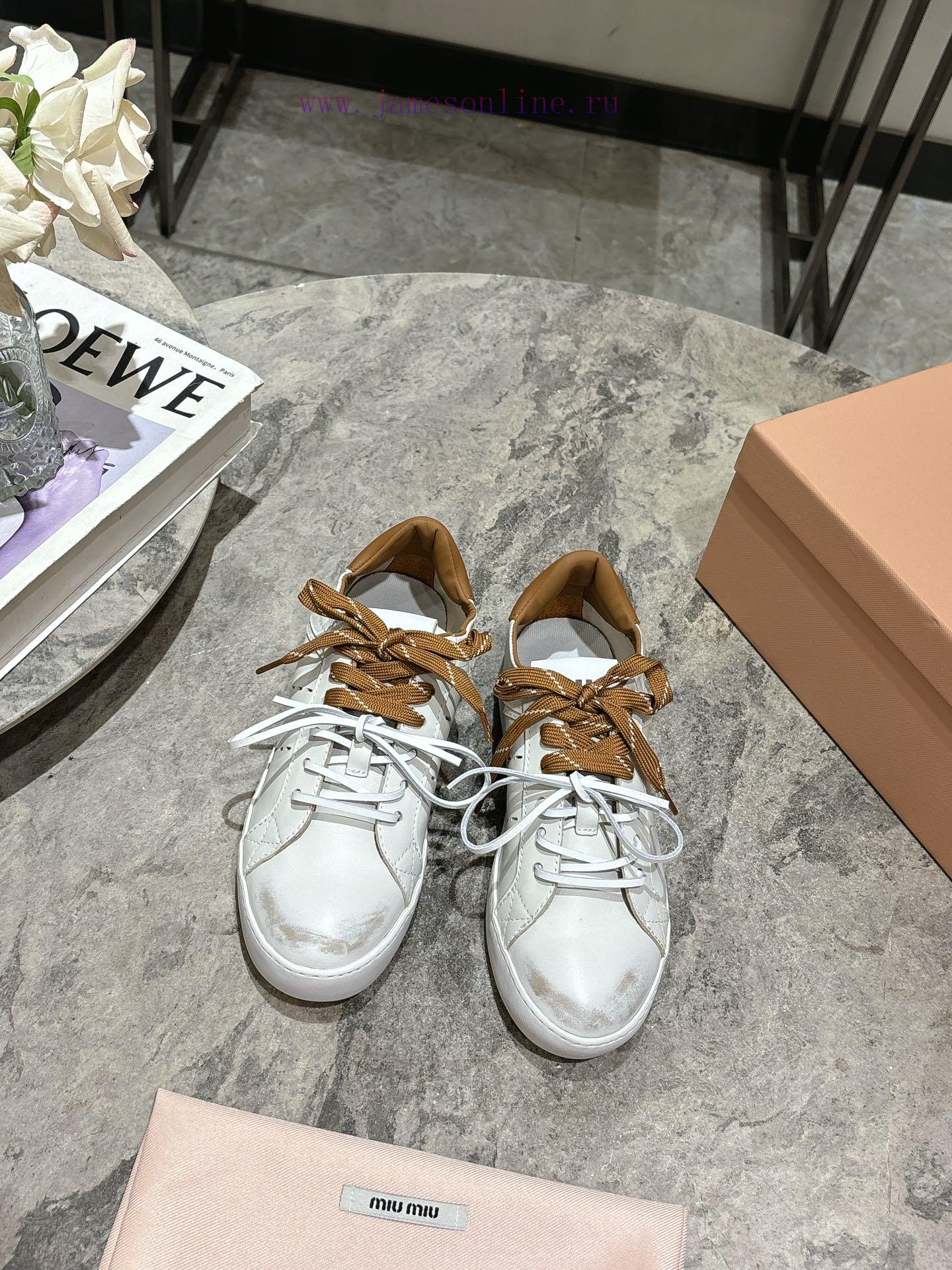 Miumiu's Latest Early Spring Fashion Show Casual Dirty Shoes/sports White Shoes Is A Popular It i3ey4fu5 - Image 2