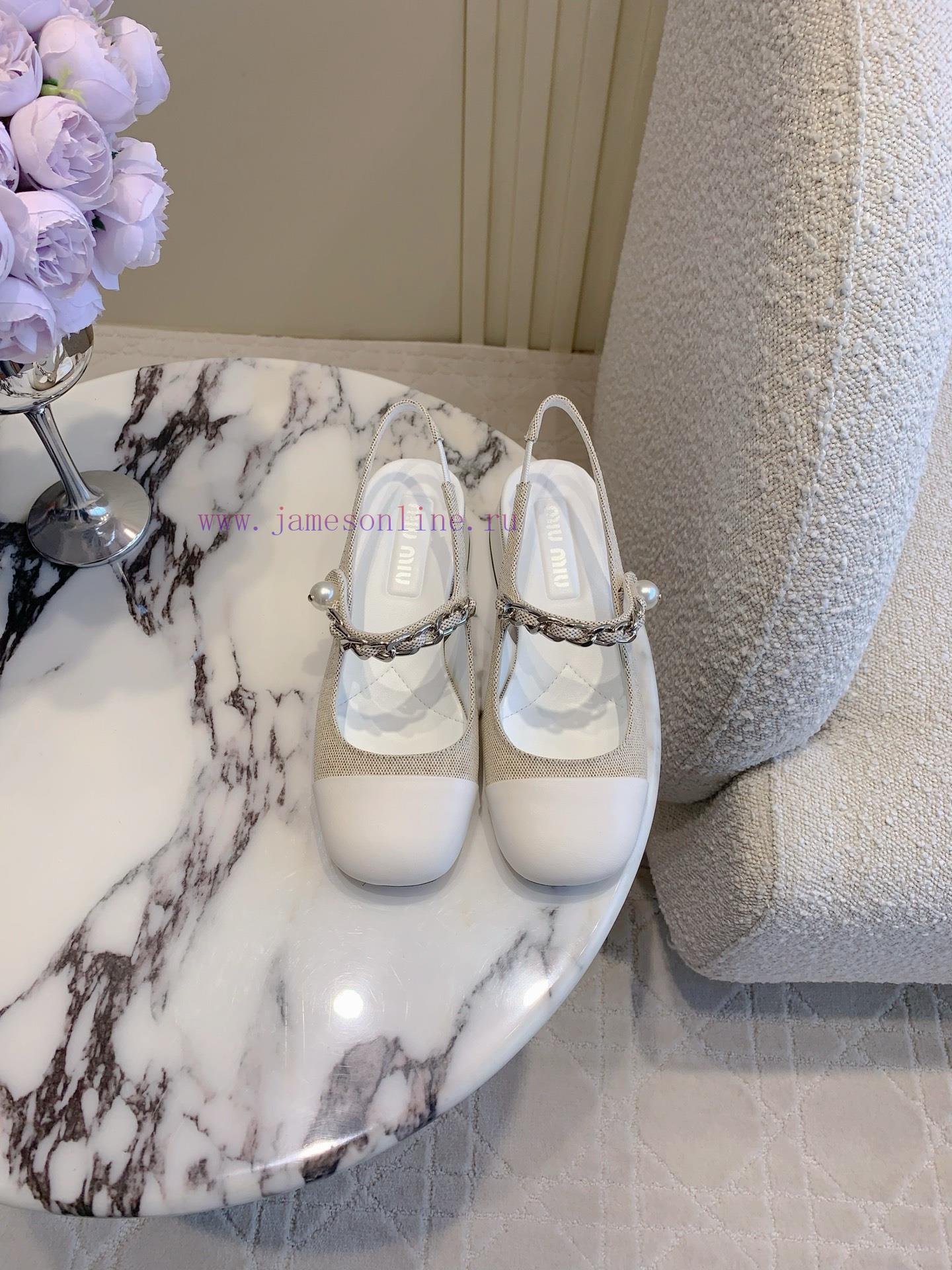 Back Empty Single Shoe 350Miu's New Thick Heeled Mary Jane Single Shoes Have A New Version Of F j97fhfcd