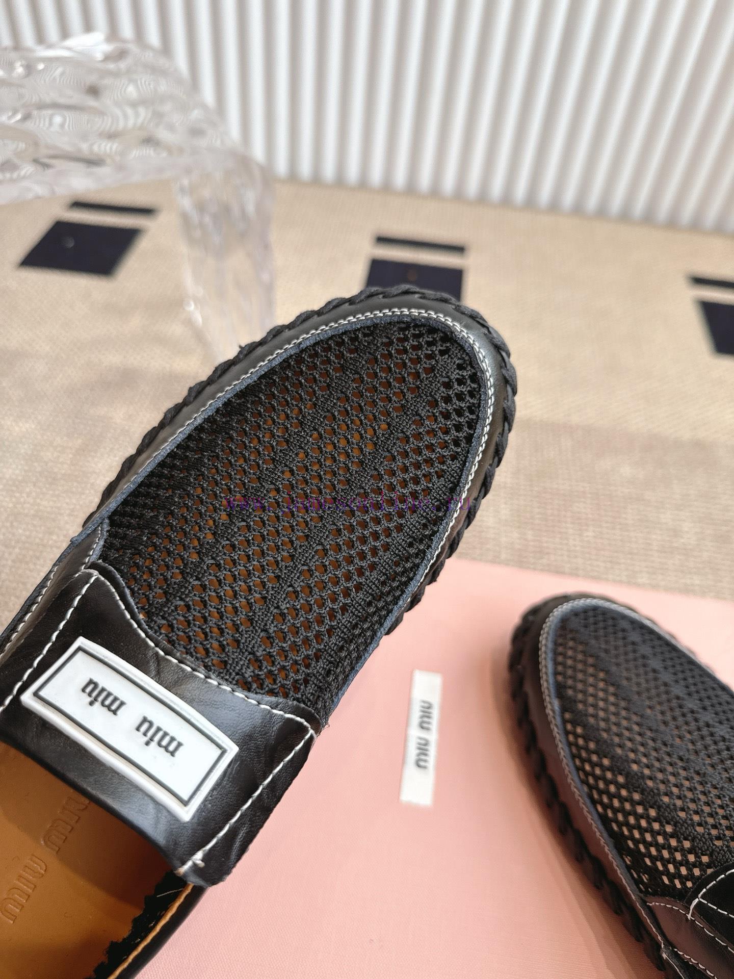 MiuMiu Miu Thin Hollow Out Casual Bean Leather ShoesOne Foot Men's Shoes Made Of Genuine Leathe ftny6wvs - Image 8