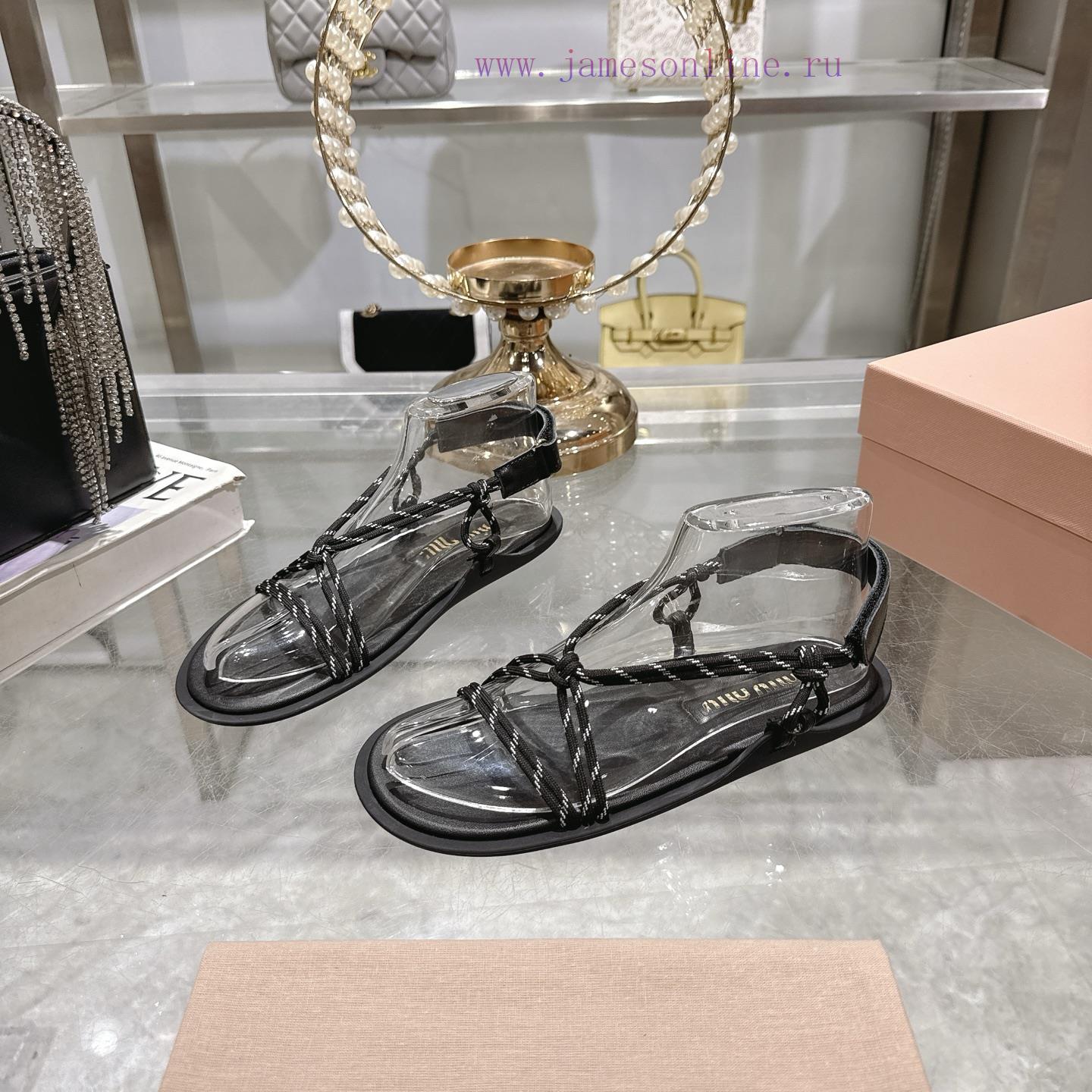 Miumiu Ss25 New Arrival~Miu Miu Spring/Summer New SneakersA Pair Of Sandals That Fashionistas M g4zolqfn - Image 4