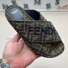 Couple StyleFENDI's Latest Thick Soled Slippers For Spring And Summer Featuring An Embroidered 920wteg4