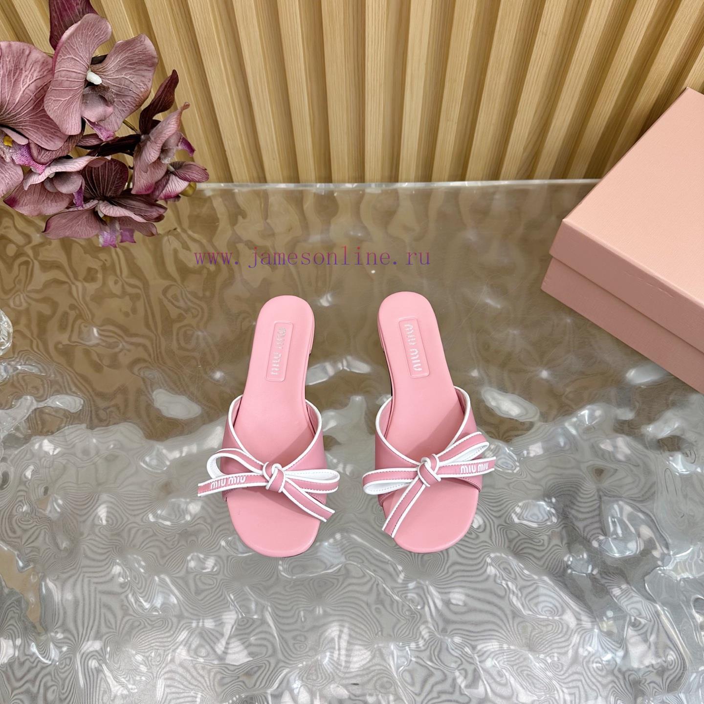 𝑀𝑖𝑢𝑀𝑖² ⁰² Miu Miu's New Bow Tie Girls' Slippers Series Is On The New Miumiu———————————The Lates 3od6c5yy - Image 4