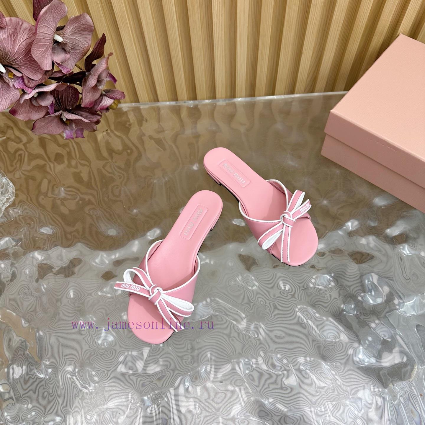𝑀𝑖𝑢𝑀𝑖² ⁰² Miu Miu's New Bow Tie Girls' Slippers Series Is On The New Miumiu———————————The Lates 3od6c5yy - Image 6