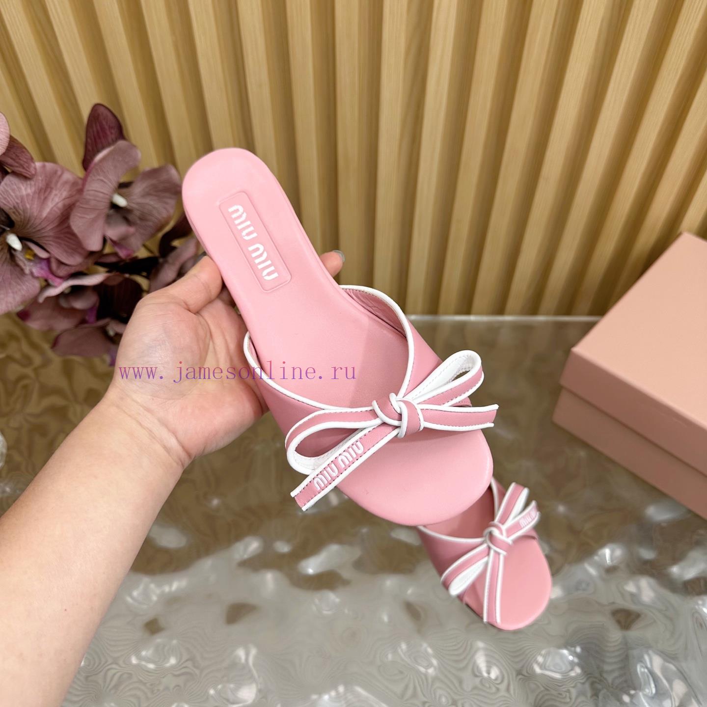 𝑀𝑖𝑢𝑀𝑖² ⁰² Miu Miu's New Bow Tie Girls' Slippers Series Is On The New Miumiu———————————The Lates 3od6c5yy - Image 8