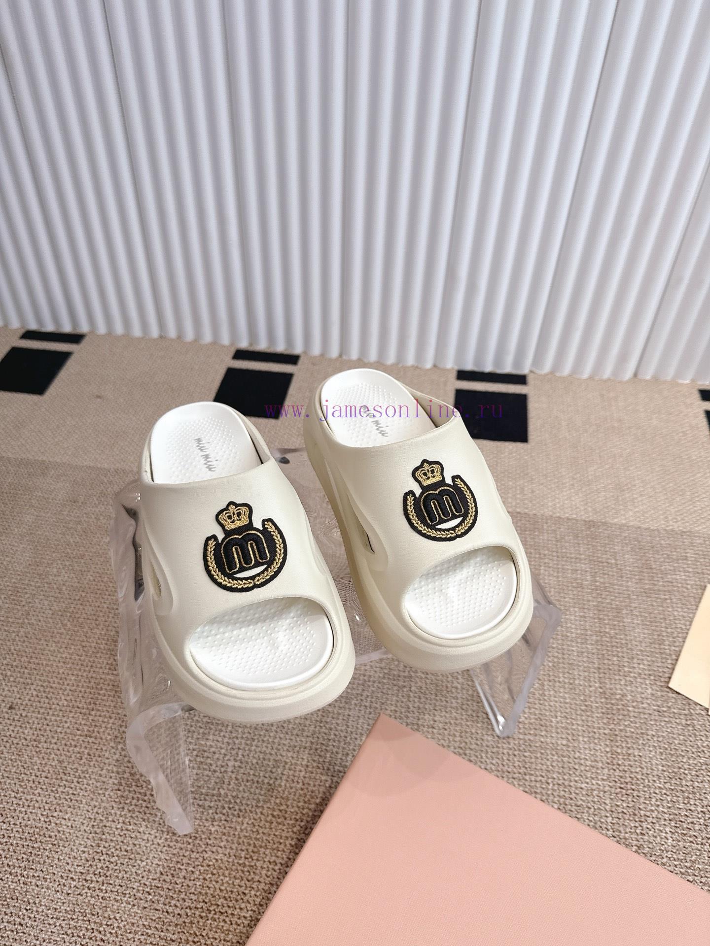 MiuMiu Thick Soled Slippers Summer 2025 New Edition Net Infrared Wear Sports Beach Anti Slip Tr pav9pb66 - Image 7