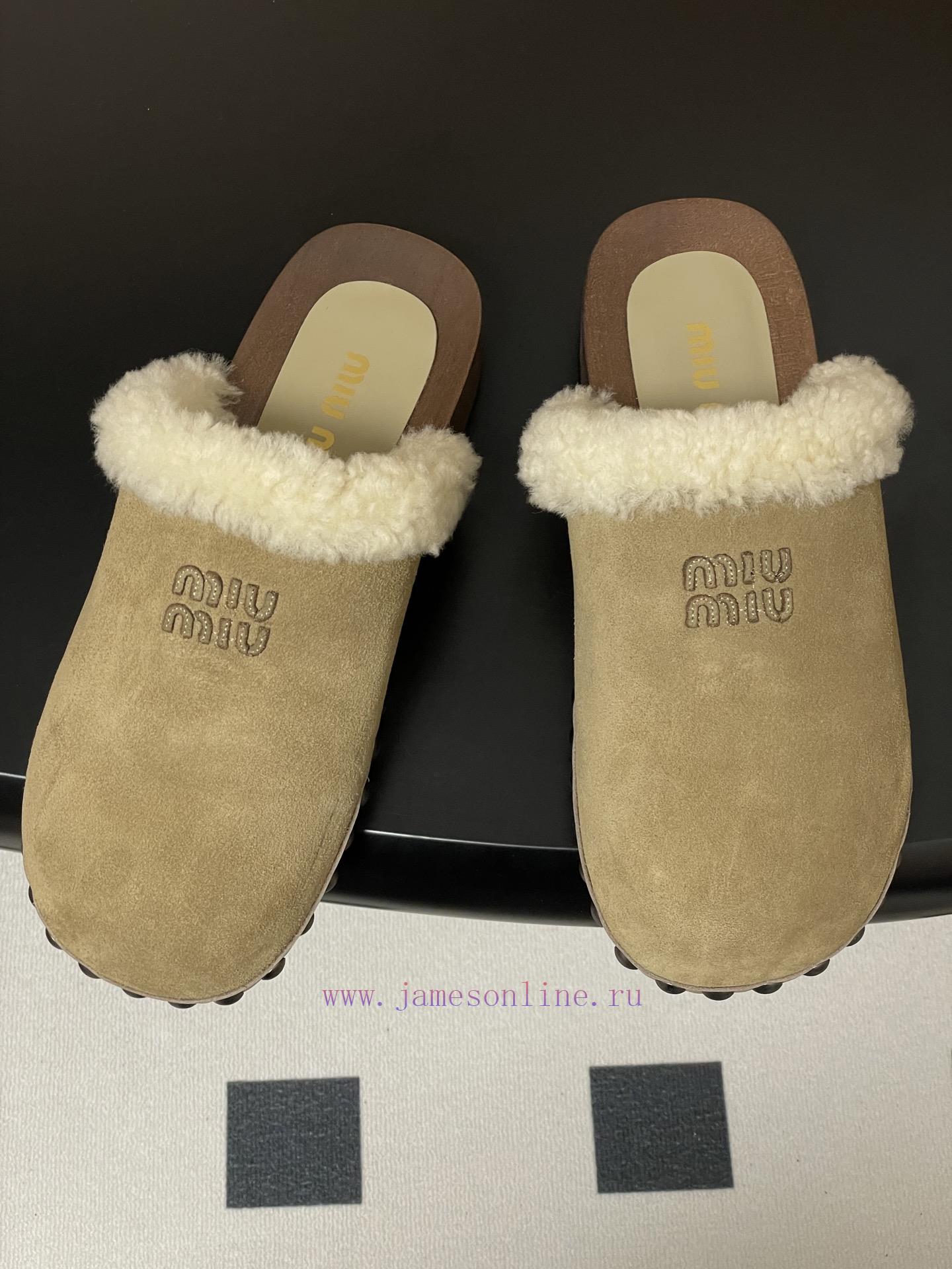 25ss Autumn/Winter Fashion MIUMIU Solid Wood Bottom Wool Half Slippers Thick Soled Mueller Shoe vnb42k3c - Image 3