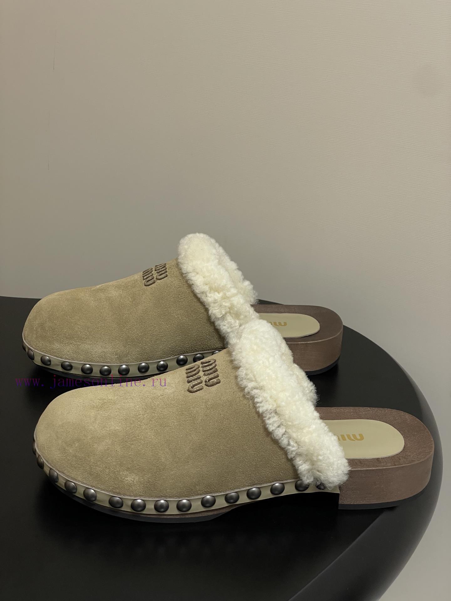 25ss Autumn/Winter Fashion MIUMIU Solid Wood Bottom Wool Half Slippers Thick Soled Mueller Shoe vnb42k3c - Image 4