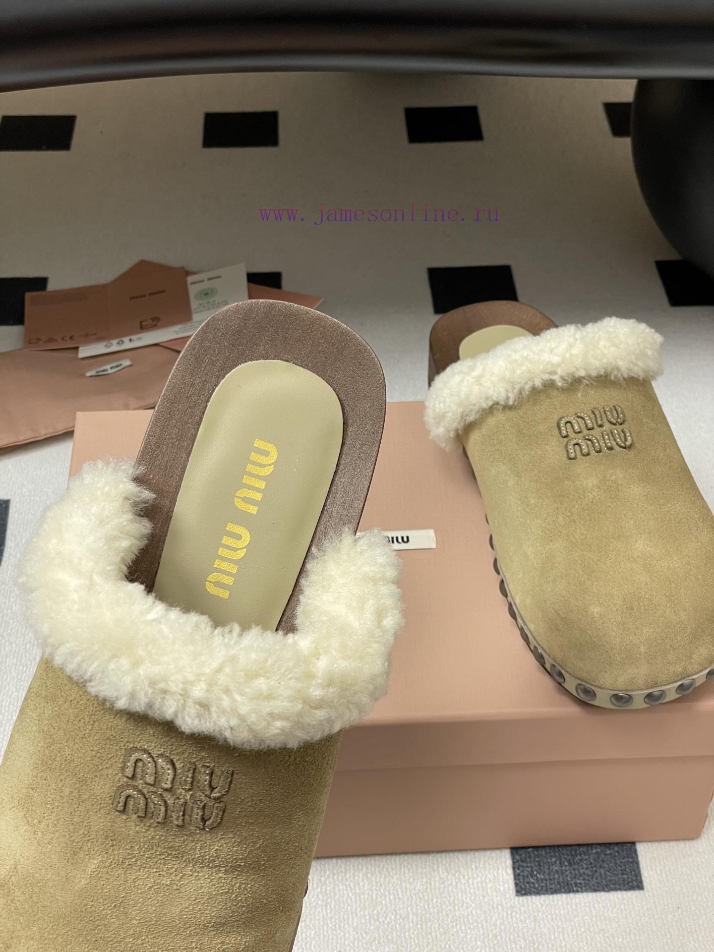 25ss Autumn/Winter Fashion MIUMIU Solid Wood Bottom Wool Half Slippers Thick Soled Mueller Shoe vnb42k3c - Image 8