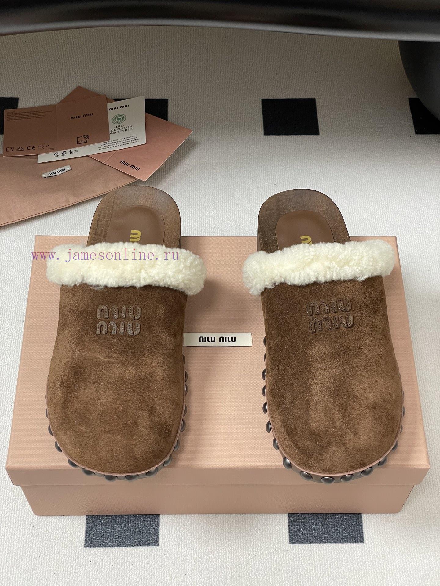 25ss Autumn/Winter Fashion MIUMIU Solid Wood Bottom Wool Half Slippers Thick Soled Mueller Shoe zuq142c1 - Image 6