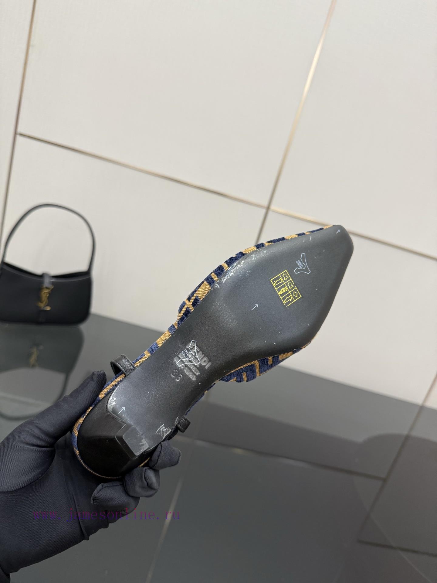 𝙁𝙀𝙉𝘿𝙄 New Fendi FFold Square Head Snell Dew Heel SandalsSquare Toe Open Heel Shoes With Origina r7o7qvtv - Image 10