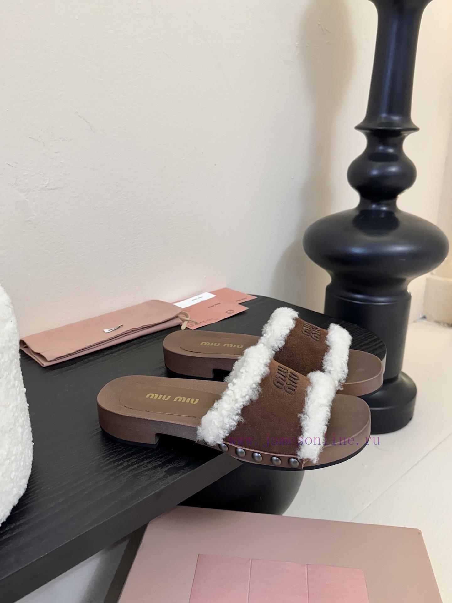 Miumiu Cotton Shoes Sandals 2025 Autumn And Winter New Shoes MiuMiuMiu Fashion Show Appropriate oywrgm2y - Image 3
