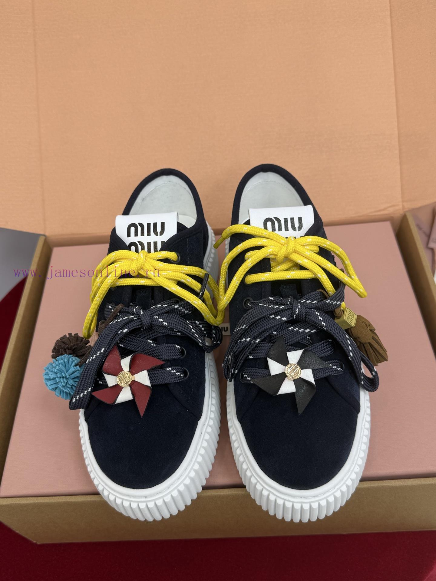 Top Qualitymiumiu Fw25 New Arrival~𝐌𝐢𝐮𝐌𝐢𝐮 | | 𝟐𝟎𝟐𝟓 Autumn And Winter New Thick Soled Sports Sho hkjw7jti