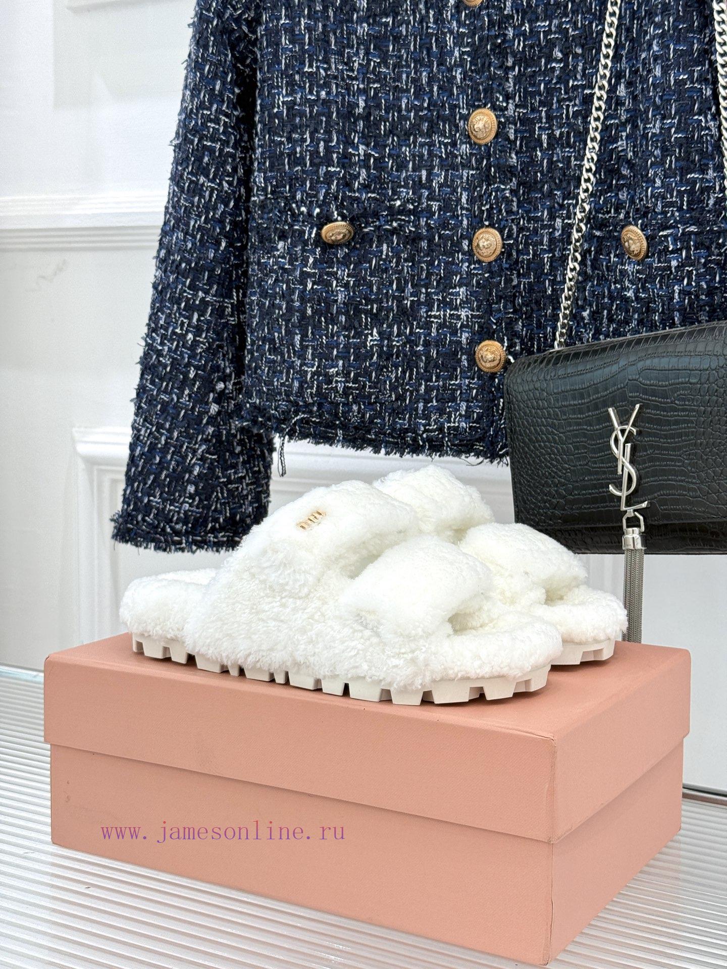 Miu Miu/Miu 25WF Autumn New Product Letter Hair DragIn Autumn And Winter I Want To Hide My Feet f3dt0fy5