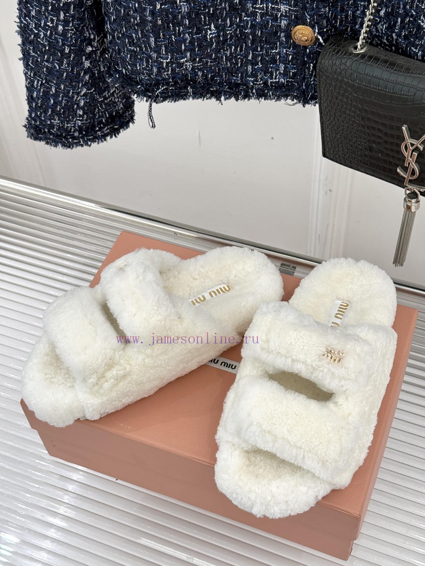 Miu Miu/Miu 25WF Autumn New Product Letter Hair DragIn Autumn And Winter I Want To Hide My Feet f3dt0fy5 - Image 3