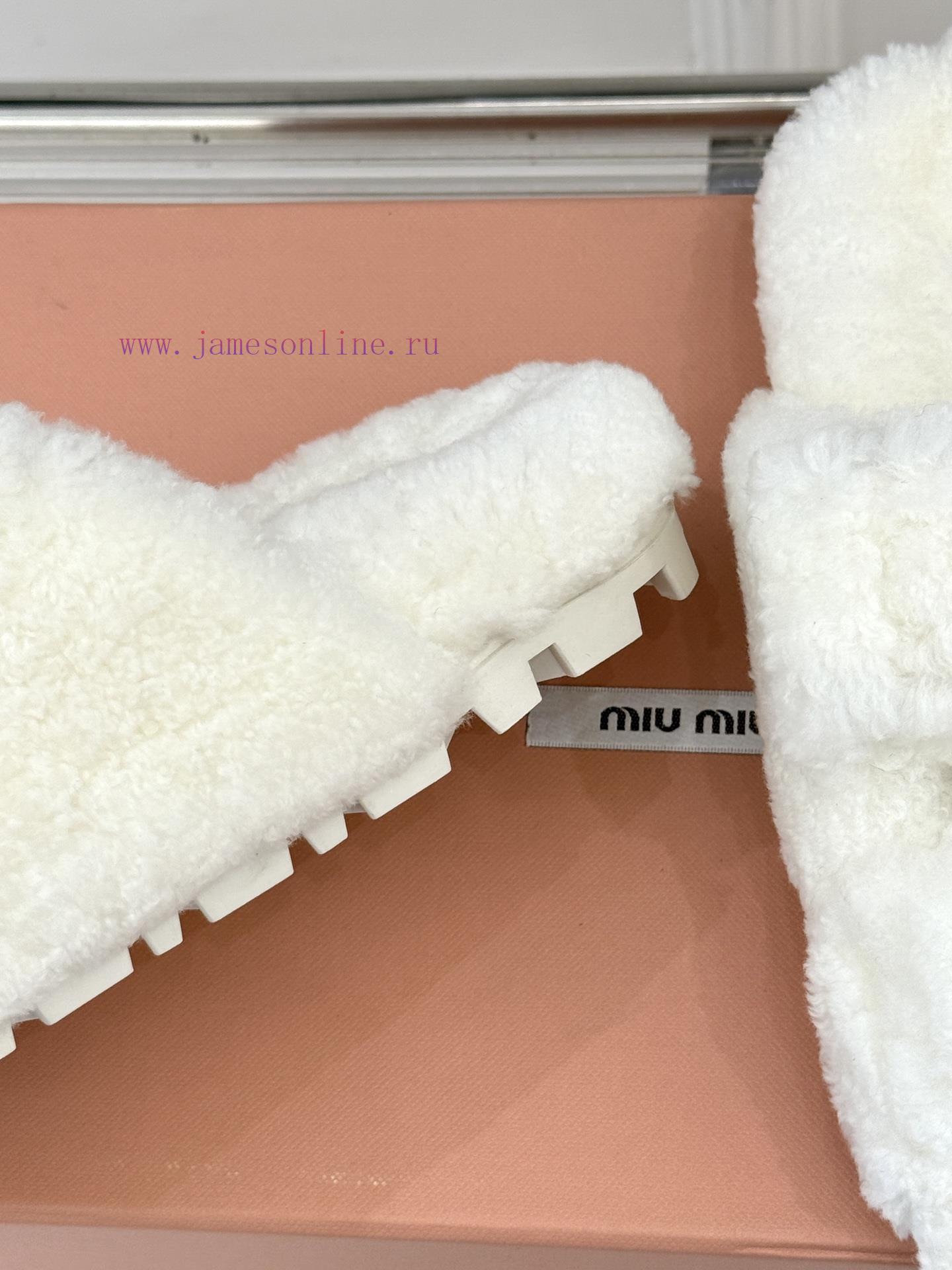 Miu Miu/Miu 25WF Autumn New Product Letter Hair DragIn Autumn And Winter I Want To Hide My Feet f3dt0fy5 - Image 7
