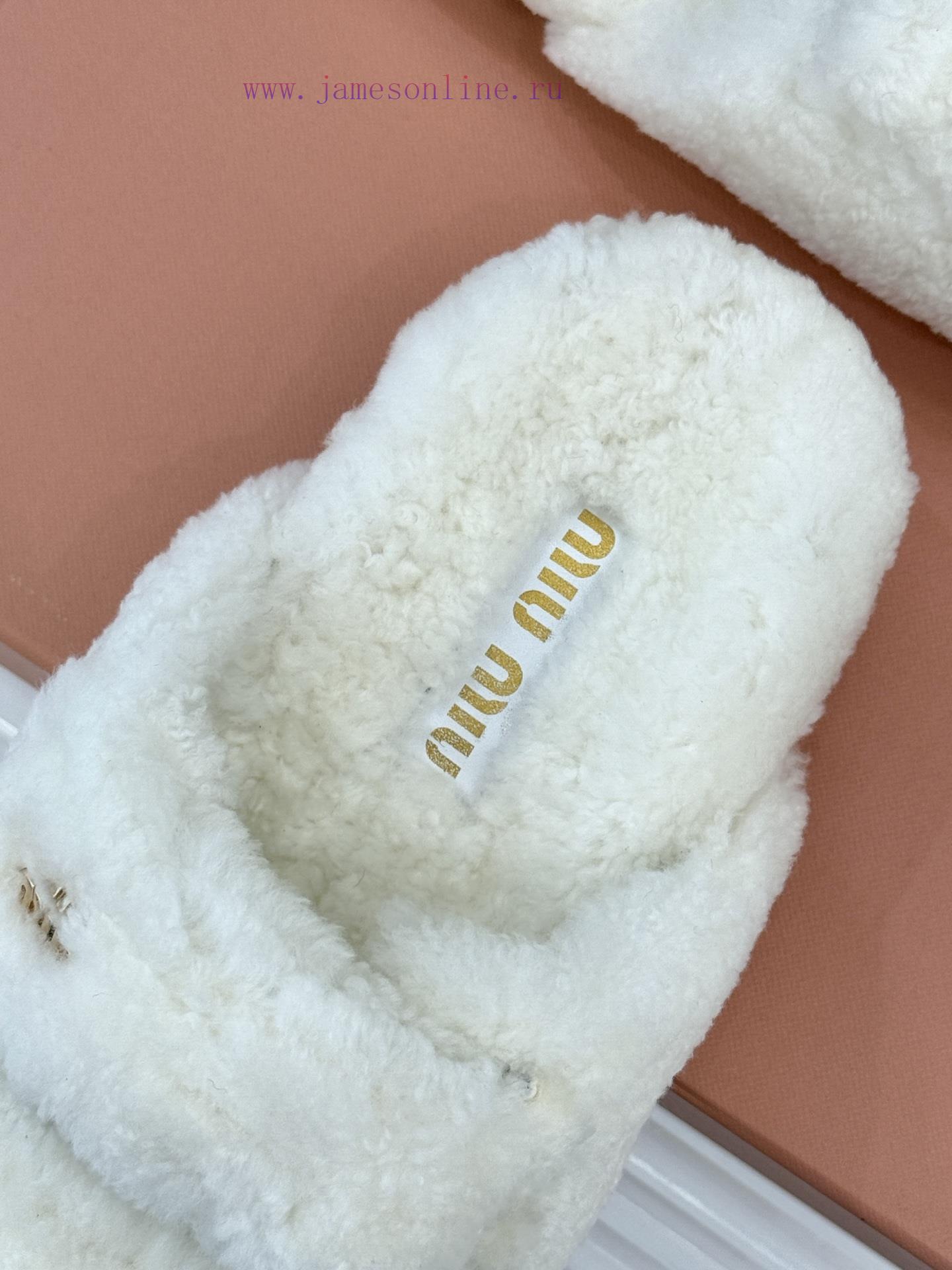 Miu Miu/Miu 25WF Autumn New Product Letter Hair DragIn Autumn And Winter I Want To Hide My Feet f3dt0fy5 - Image 9