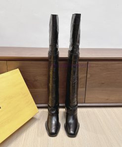 Purchasing GradeFendi's Classic Autumn And Winter Boots Have Become Popular Featuring A Combina dxkra6uh