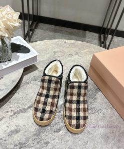 MIUMIU Autumn And Winter New Low Top Short Boots Checkered Snow BootsCow Suede Upper With Genui 258k6lvp