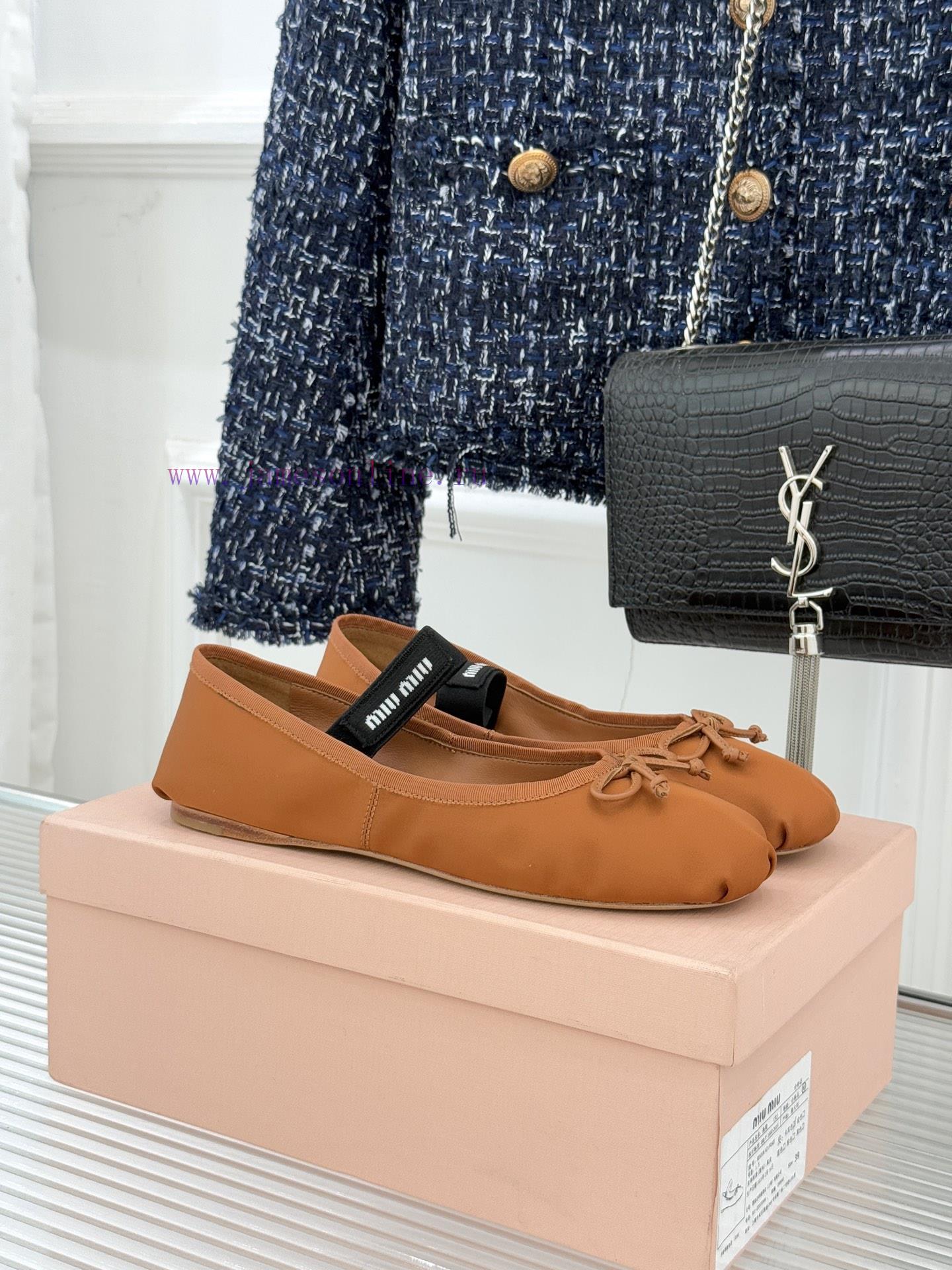 Miu Miu Classic Bow Letter Silkballet ShoesInheriting MIU MIU's Iconic Teenage Luxury GenesClas v4i5f688