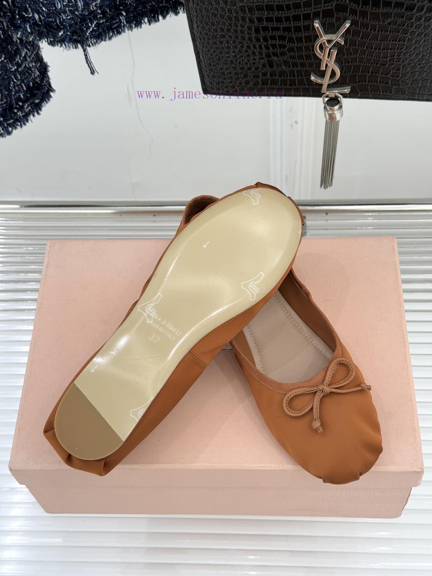 Miu Miu Classic Bow Letter Silkballet ShoesInheriting MIU MIU's Iconic Teenage Luxury GenesClas v4i5f688 - Image 10