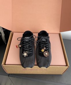 Miu Miu 26ss New Satin Ballet Training Shoes Casual ShoesCombining The Casual And Sporty Feel O 7m1p2jk0