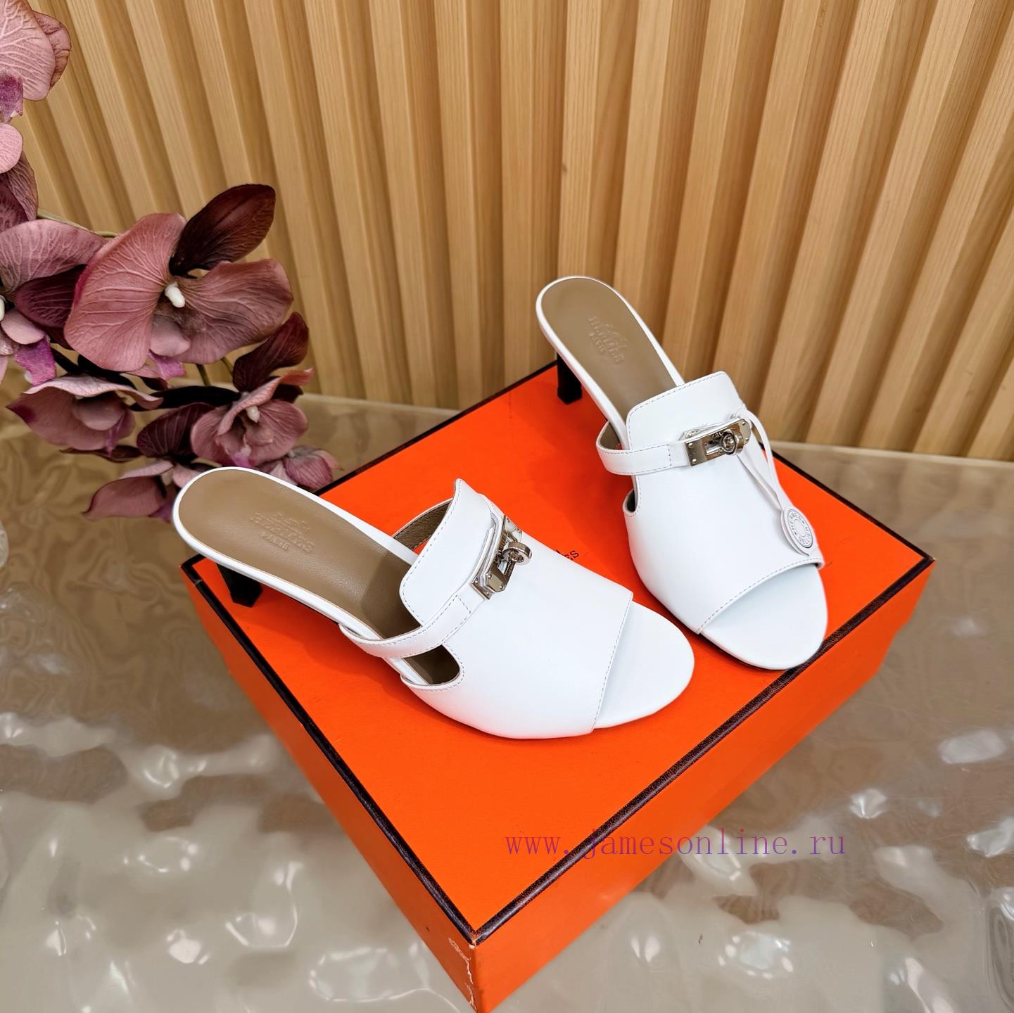 Herm è S/Herm è S Classic Kelly Buckled High Heel Slippers/Sandals——————————Extremely Retro Des srdbhasd - Image 4