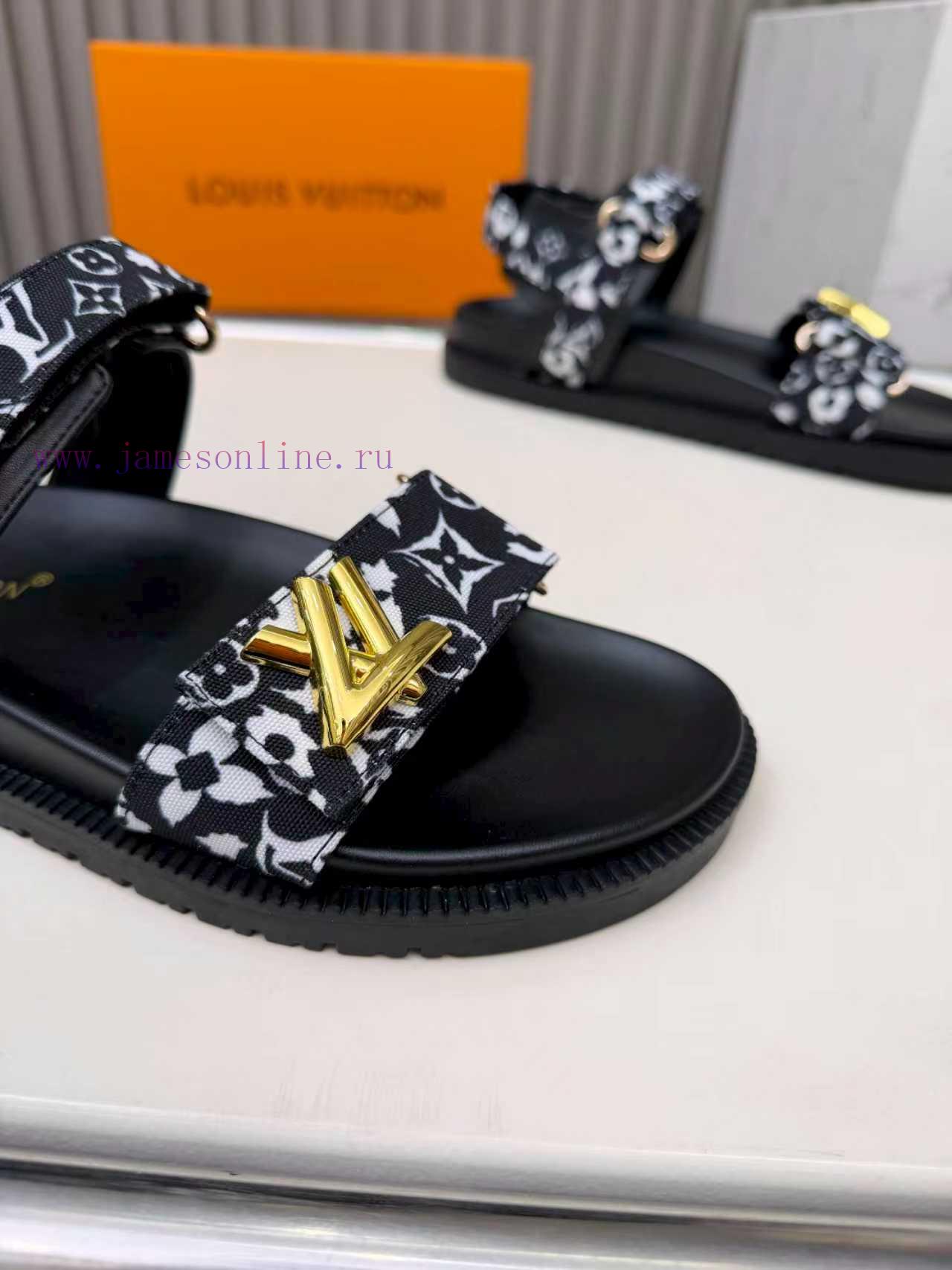 Louis Vuitton's Multi Colored Optional New Slippers Are On The Market With 11 High-end Customiz js1btqqq - Image 8
